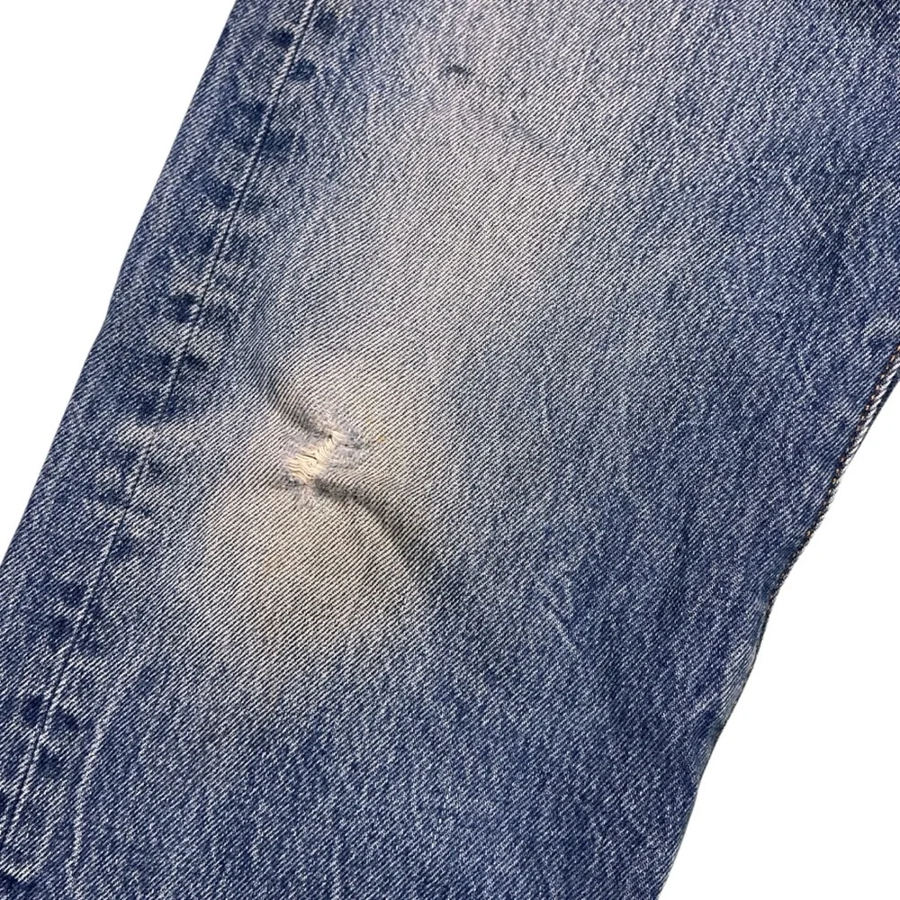 Y2K Levi’s 501 button fly straight leg jeans 34 x 28